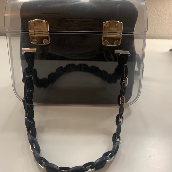 Salvatore Ferragamo purse - Picture 4 of 10